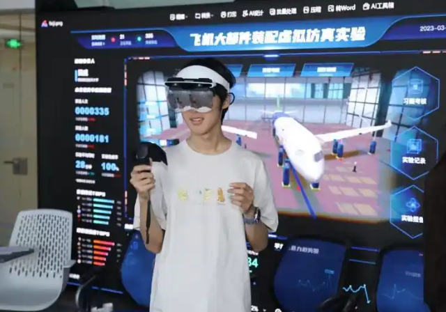 同学们沉浸式体会了一把撕纸插画游戏深受震撼 同学们沉浸式体会了一把撕纸插画游戏深受震撼